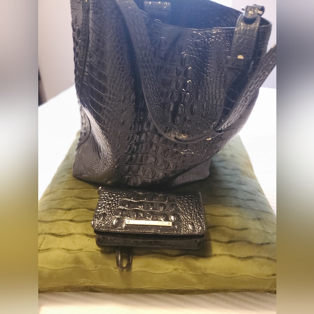Brahmin Bucket Bag & Matching Wallet